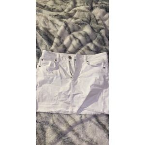 High-waisted denim mini skirt 🤍🤍🤍🤍🤍